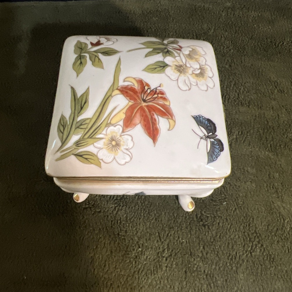 Chinese Garden Fine China Trinket Jewelry Box Design By‎ Shafford (1915)